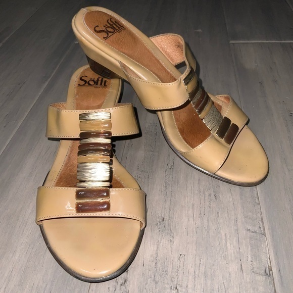 Sofft Brown & Tan Patent Leather Acrylic Jewels Slip On Open Toe 2.5” Heels - Picture 1 of 13